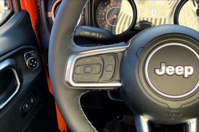2025 Jeep Wrangler Sahara photo 16