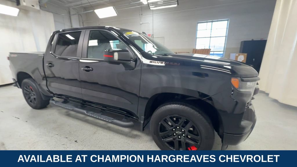 2023 Chevrolet Silverado 1500 RST photo 2