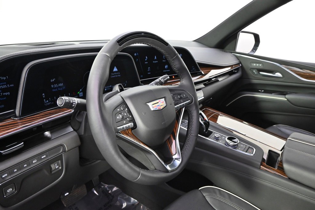 2024 Cadillac Escalade ESV Premium Luxury photo 11