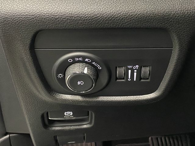 2025 Jeep Grand Cherokee Limited photo 25