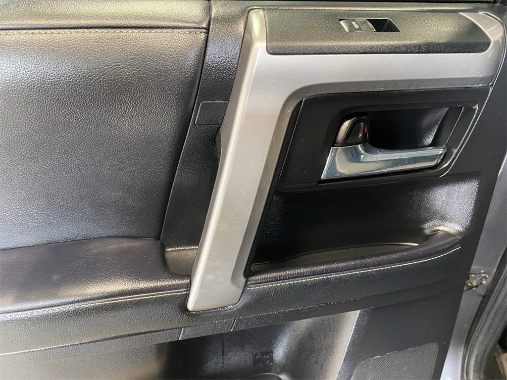 2021 Toyota 4Runner SR5 Premium photo 16