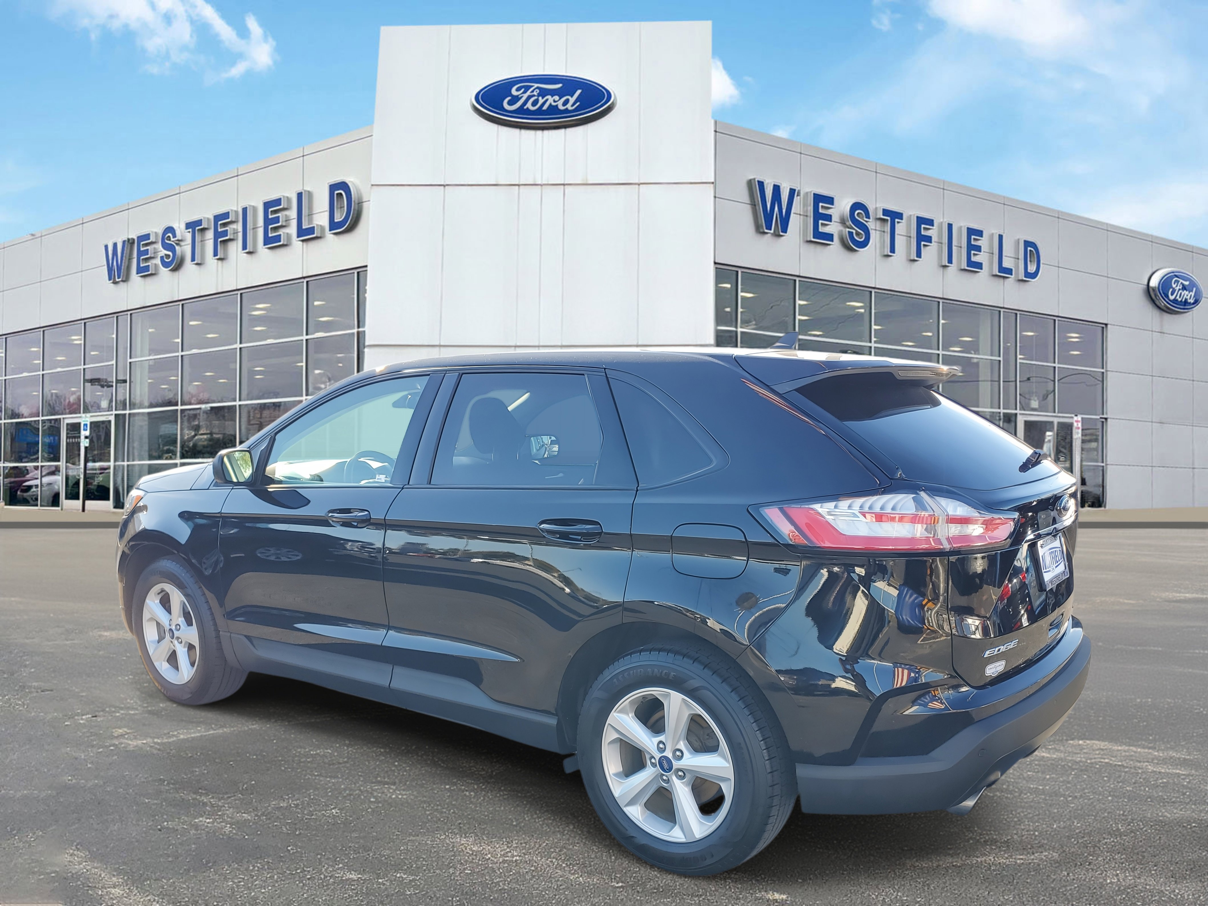 2020 Ford Edge SE photo 3