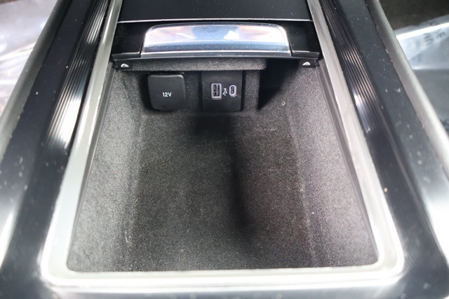 2022 Lincoln Corsair Standard photo 25