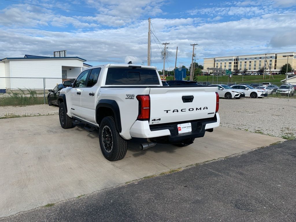 2025 Toyota Tacoma TRD Off-Road 4x4 Double Cab photo 4