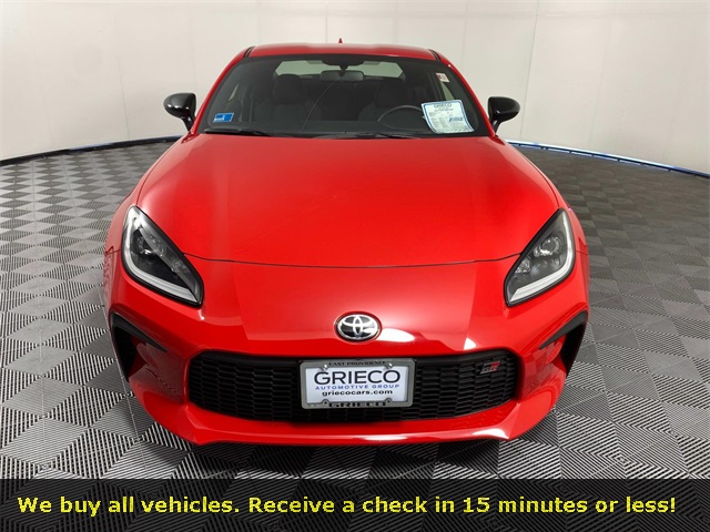 2023 Toyota GR86 Base photo 2