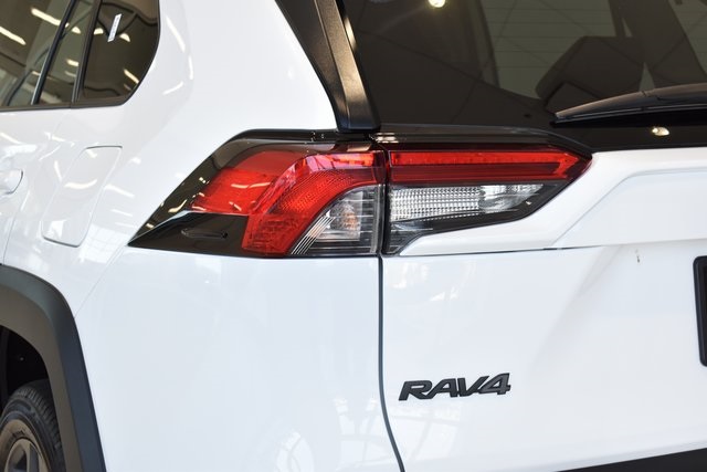 2024 Toyota RAV4 Adventure photo 6