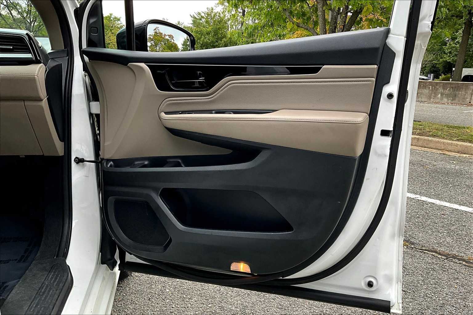 2023 Honda Odyssey Elite photo 21