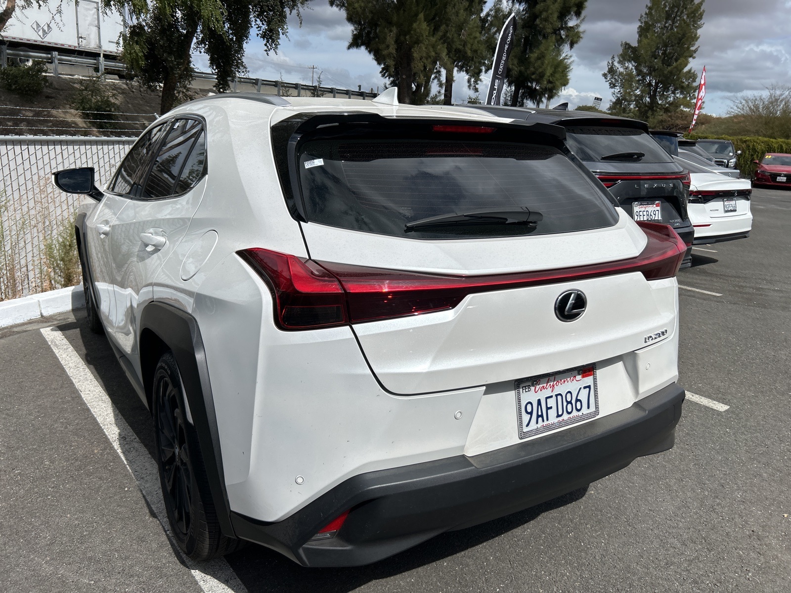 2022 Lexus UX 200 photo 3