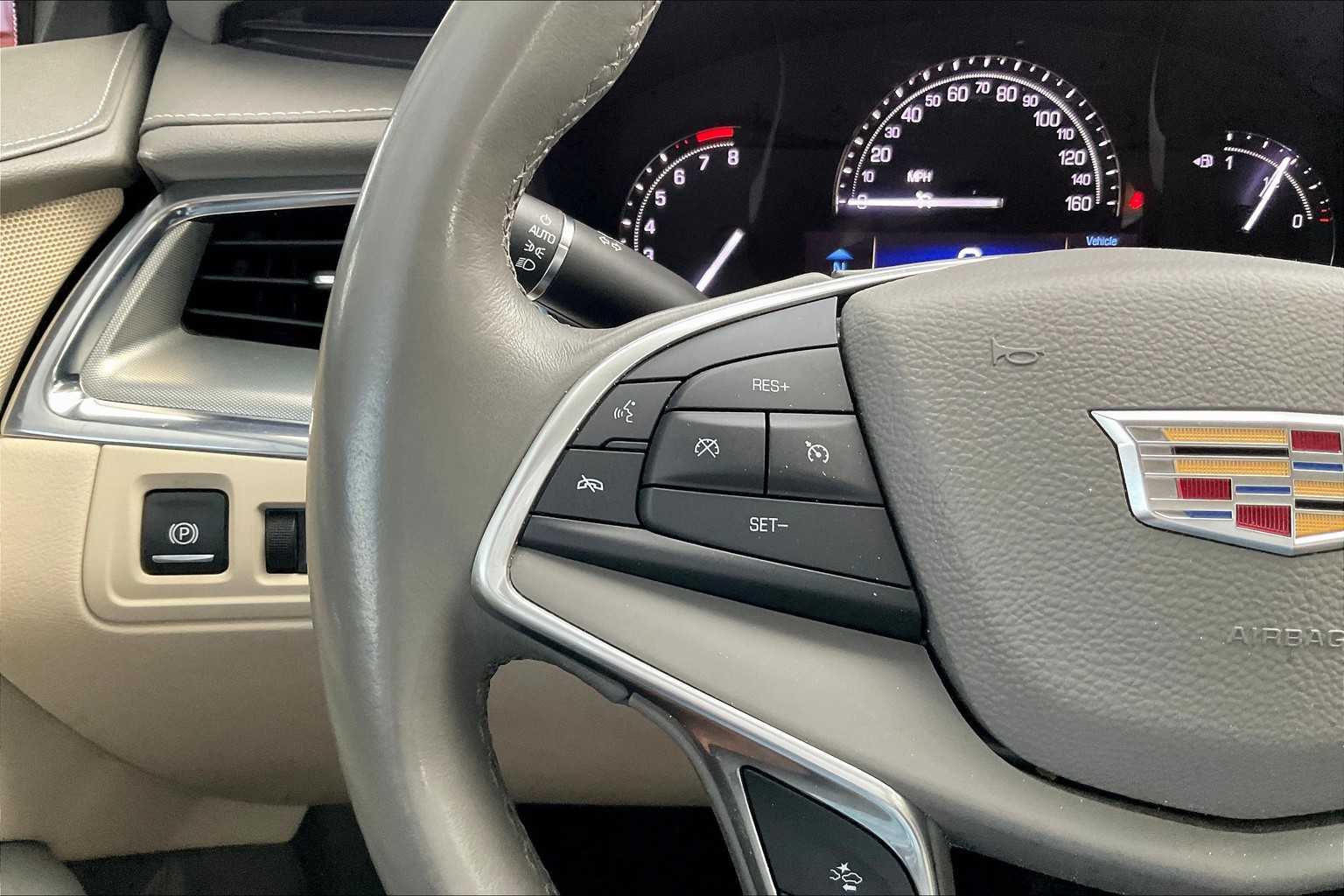 2017 Cadillac XT5 Luxury photo 21