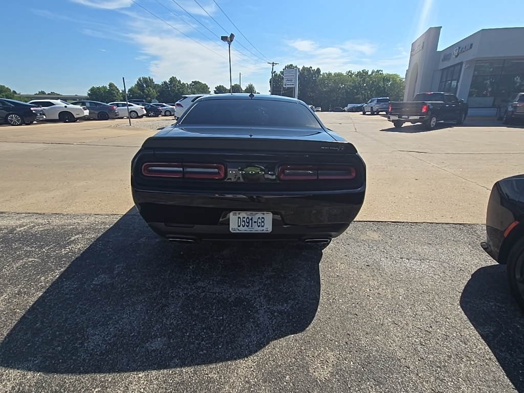 2022 Dodge Challenger R/T Scat Pack Widebody photo 4
