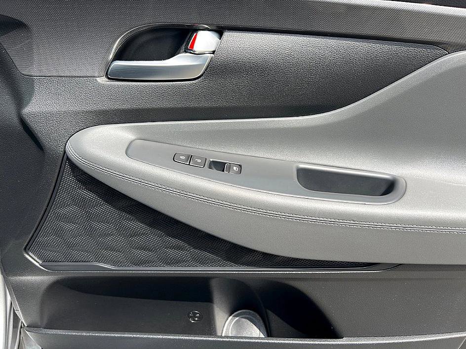 2022 Hyundai Santa Fe SEL photo 18