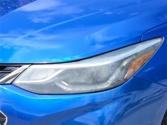 2017 Chevrolet Cruze LT photo 4
