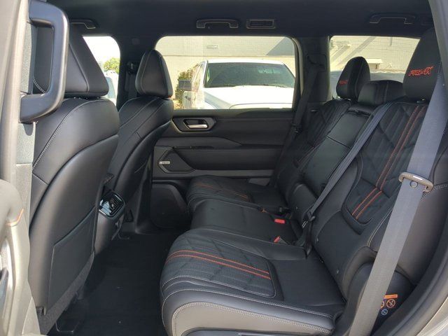 2025 Nissan Armada photo 14