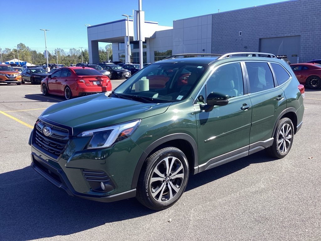 2022 Subaru Forester Limited photo 2