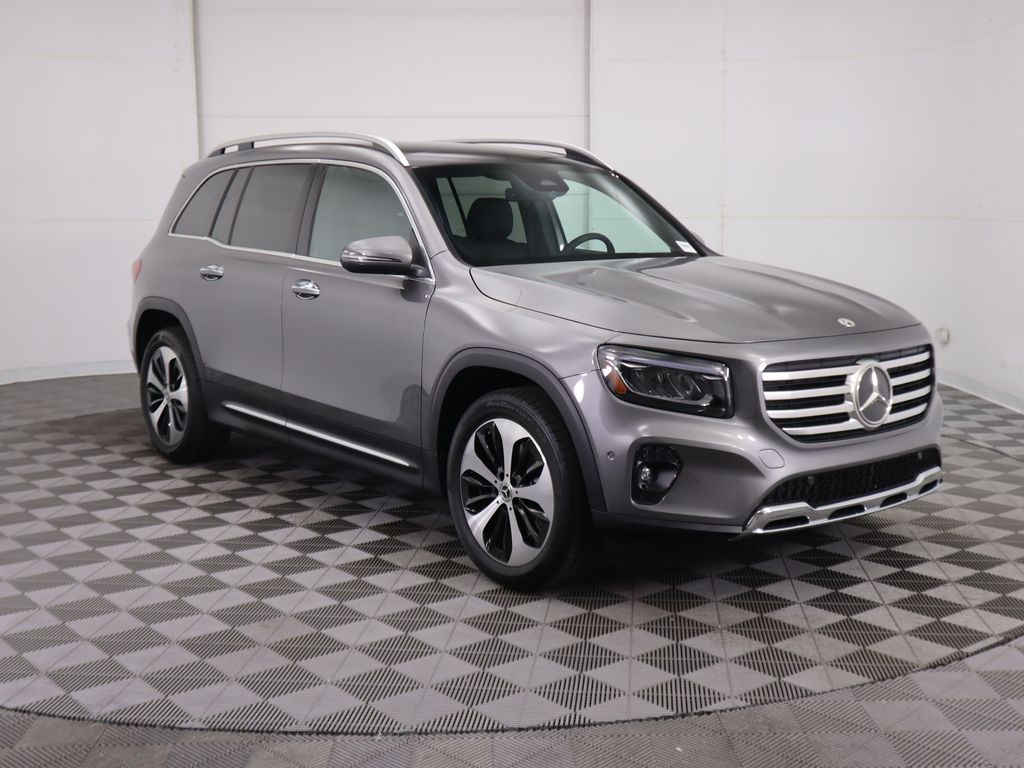 2025 Mercedes Benz GLB 250 photo 3