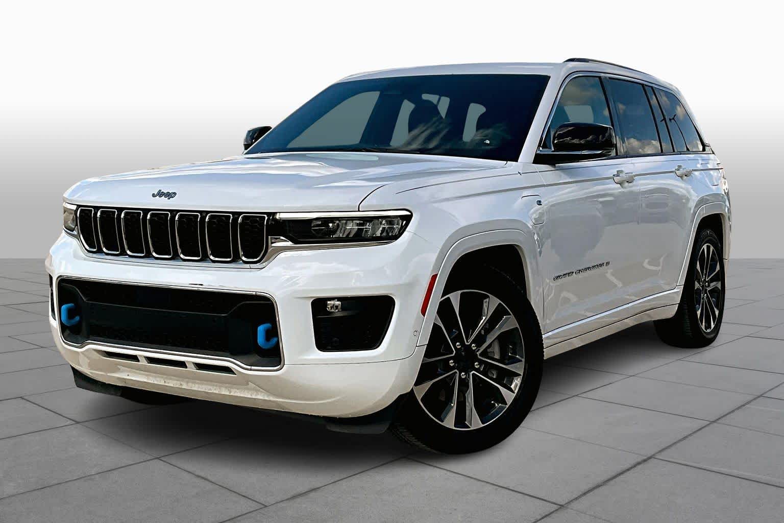 2022 Jeep Grand Cherokee Overland 4xe's photo