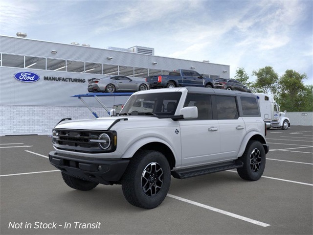 2025 Ford Bronco 4-Door Outer Banks's photo