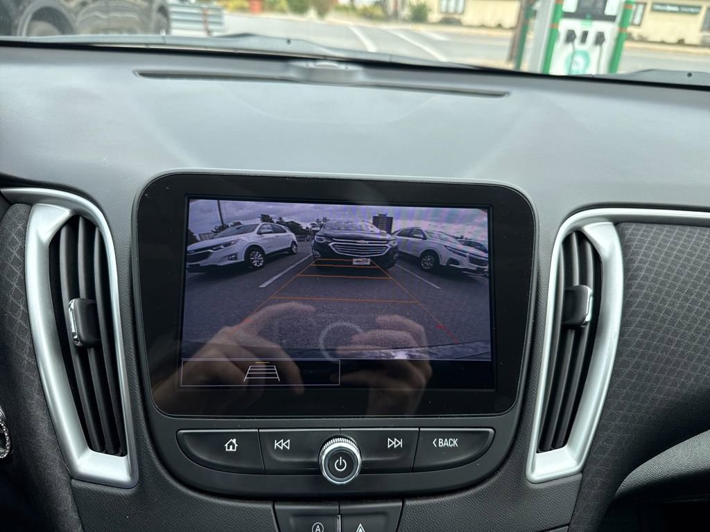 2022 Chevrolet Malibu LS photo 22