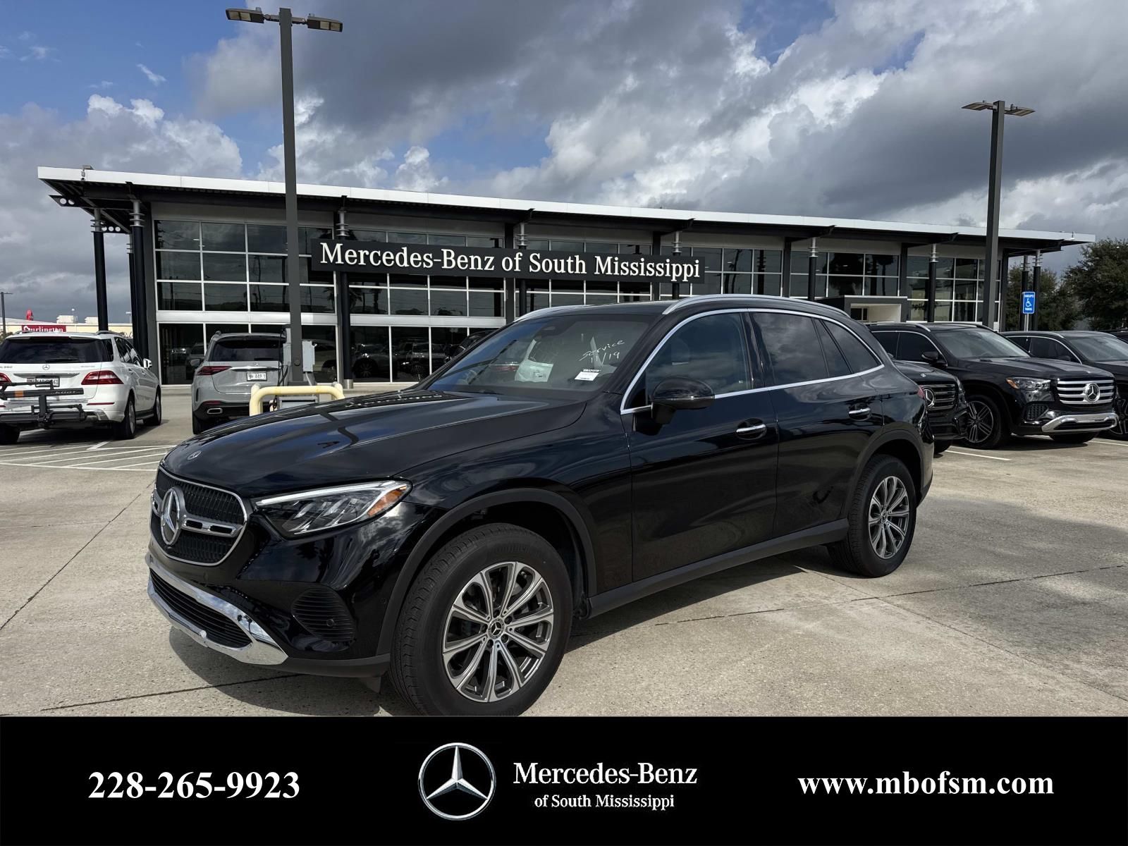 2025 Mercedes-Benz GLC Base's photo