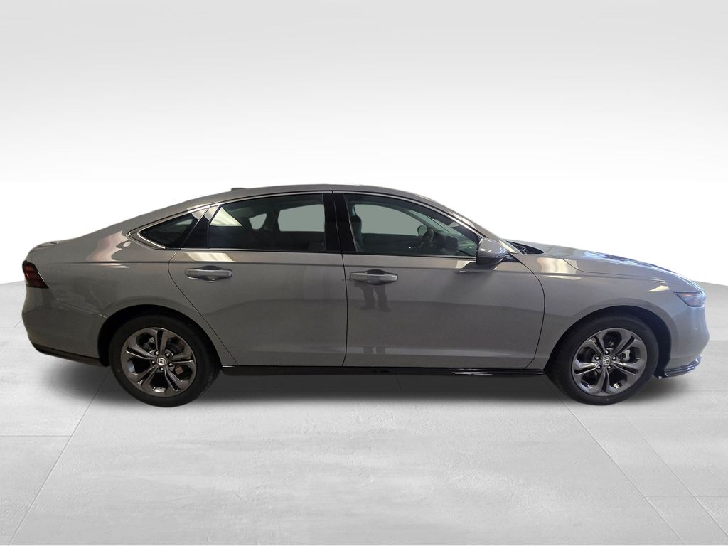 2025 Honda Accord Hybrid EX-L photo 5