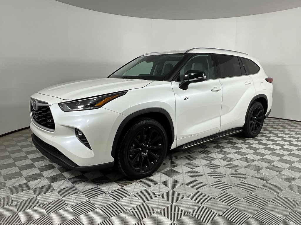 2021 Toyota Highlander XLE's photo