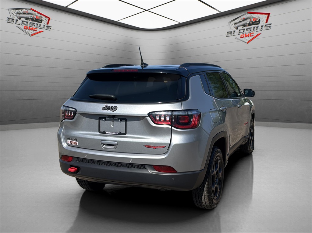 2023 Jeep Compass Trailhawk photo 5