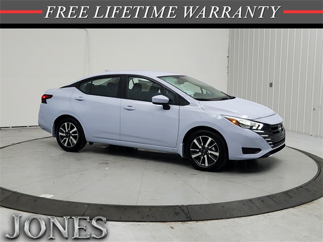 2025 Nissan Versa SV's photo