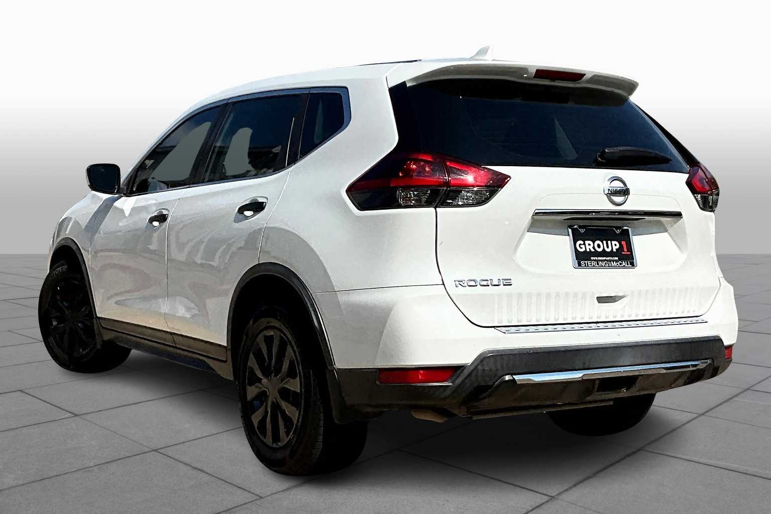2018 Nissan Rogue S photo 10