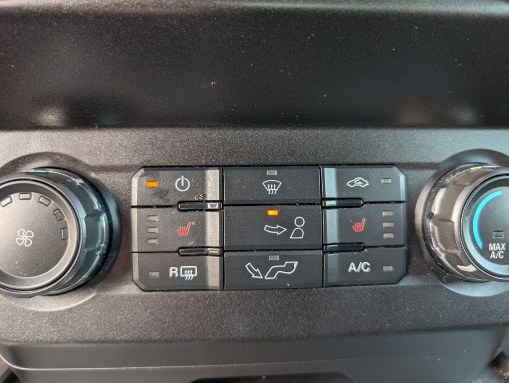 2019 Ford F-150 XLT photo 18