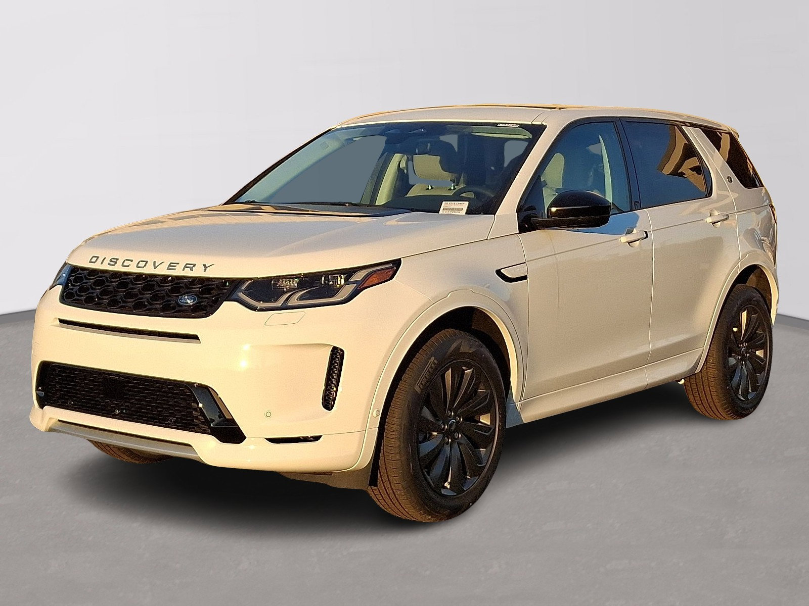 2025 Land Rover Discovery Sport S's photo