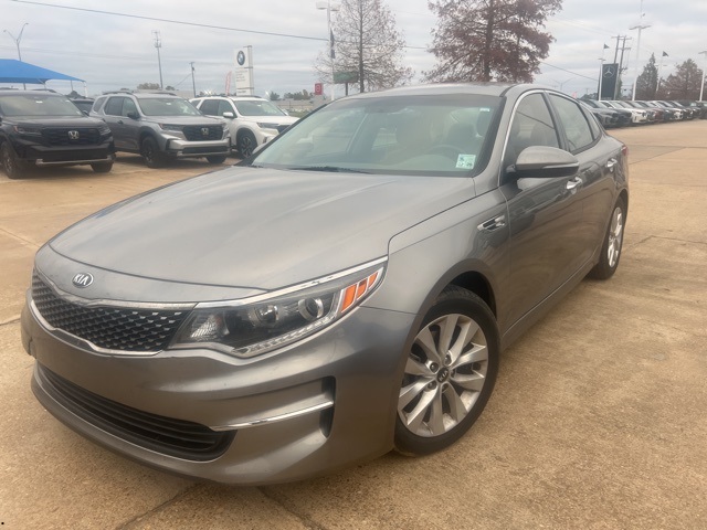 2018 Kia Optima EX's photo