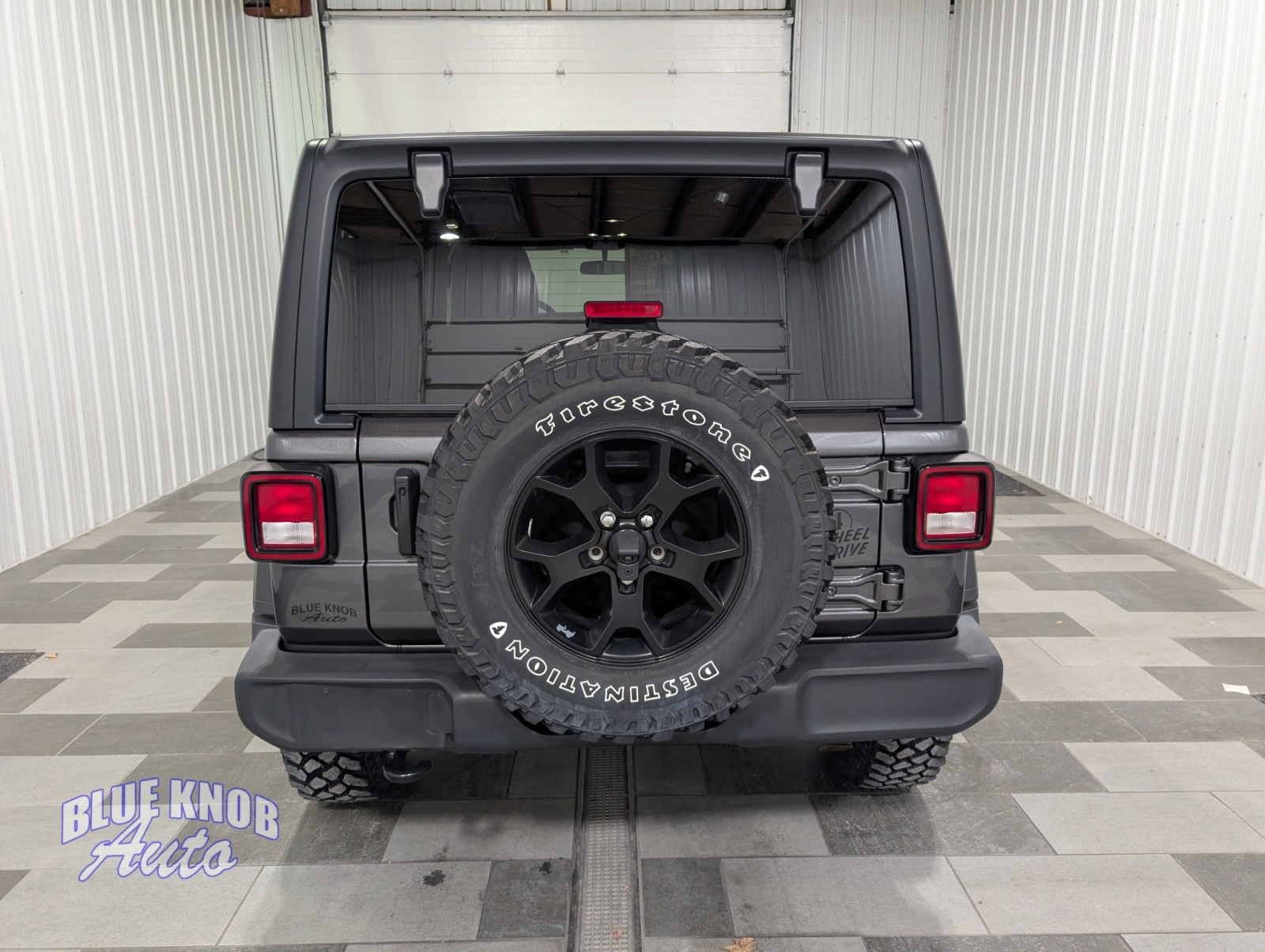 2022 Jeep Wrangler Unlimited Willys photo 3