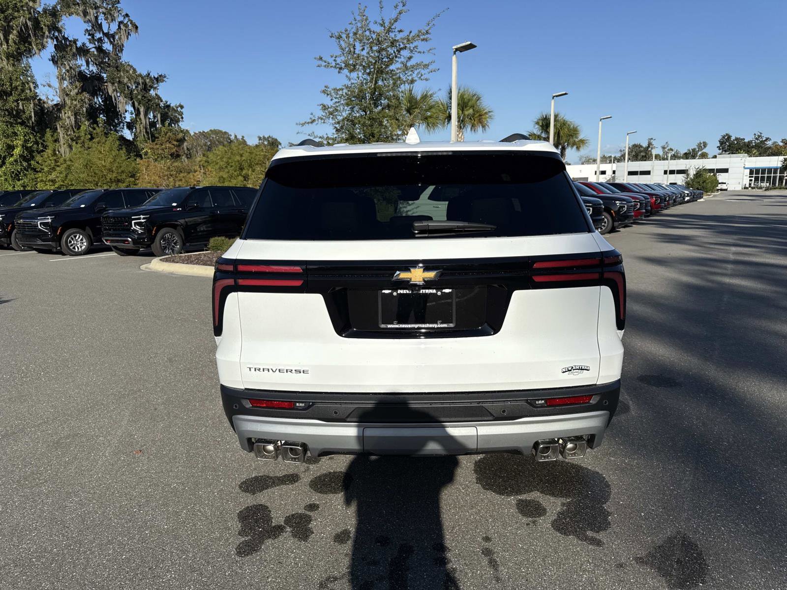 2026 Chevrolet Traverse photo 4