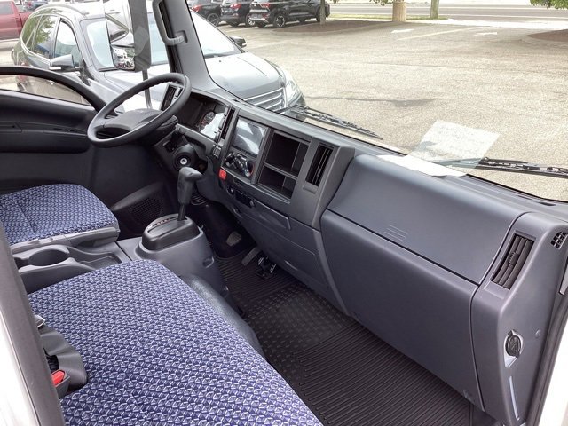 2024 Chevrolet Silverado 4500HD photo 3