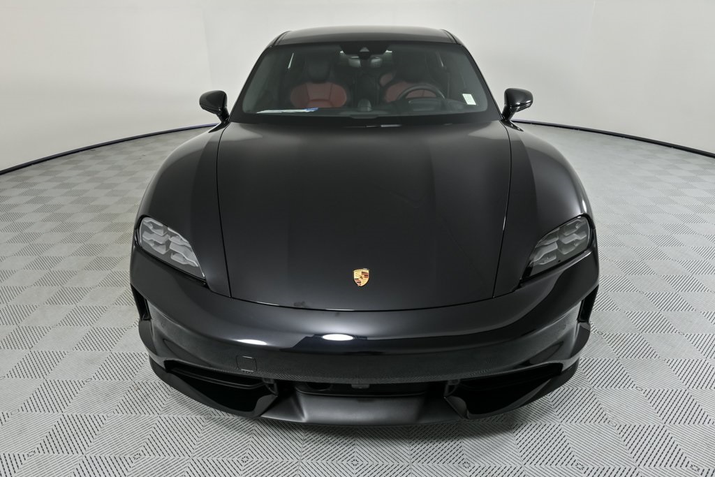 2025 Porsche Taycan GTS photo 35