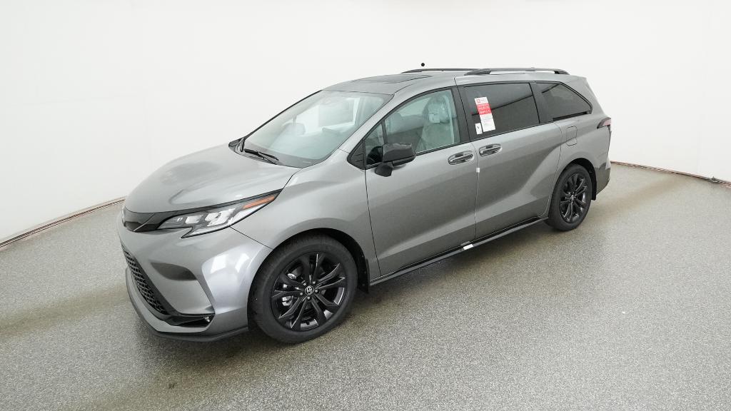 2026 Toyota Sienna XSE's photo