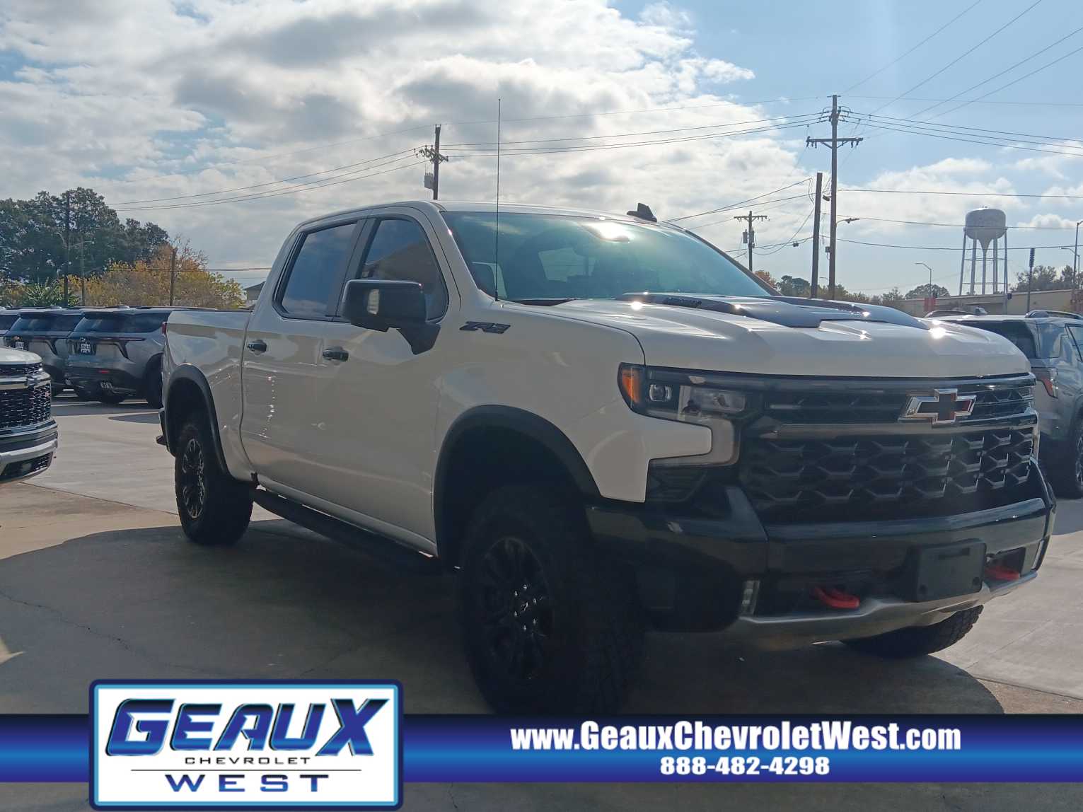 2024 Chevrolet Silverado 1500 ZR2's photo