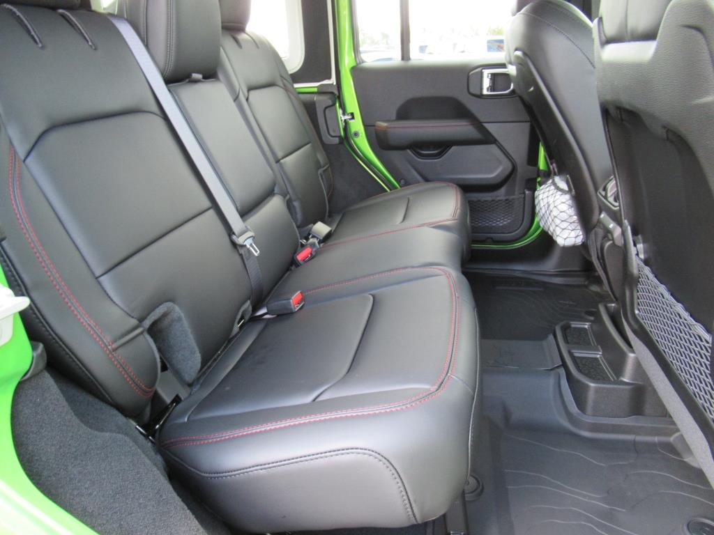 2025 Jeep Wrangler Rubicon photo 28