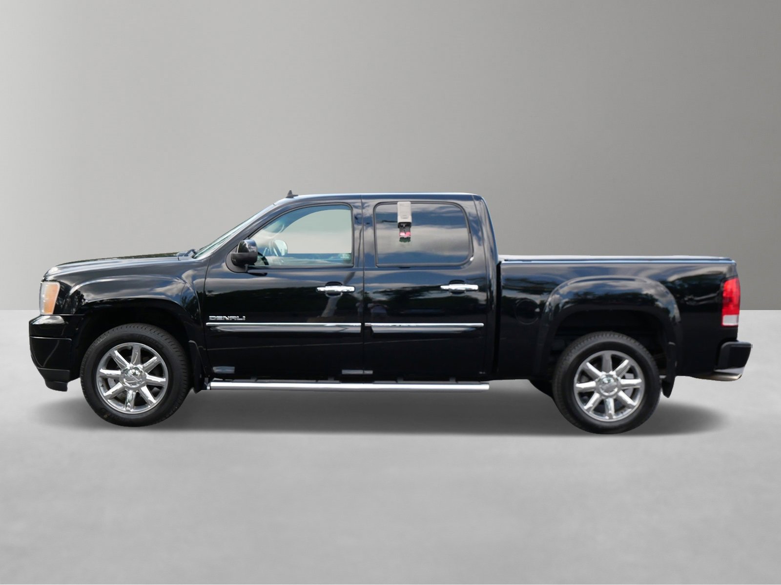 Used 2013 GMC Sierra 1500 Denali Denali with VIN 3GTP2XE27DG105938 for sale in White Bear Lake, Minnesota