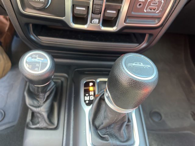 2023 Jeep Gladiator Sport photo 19