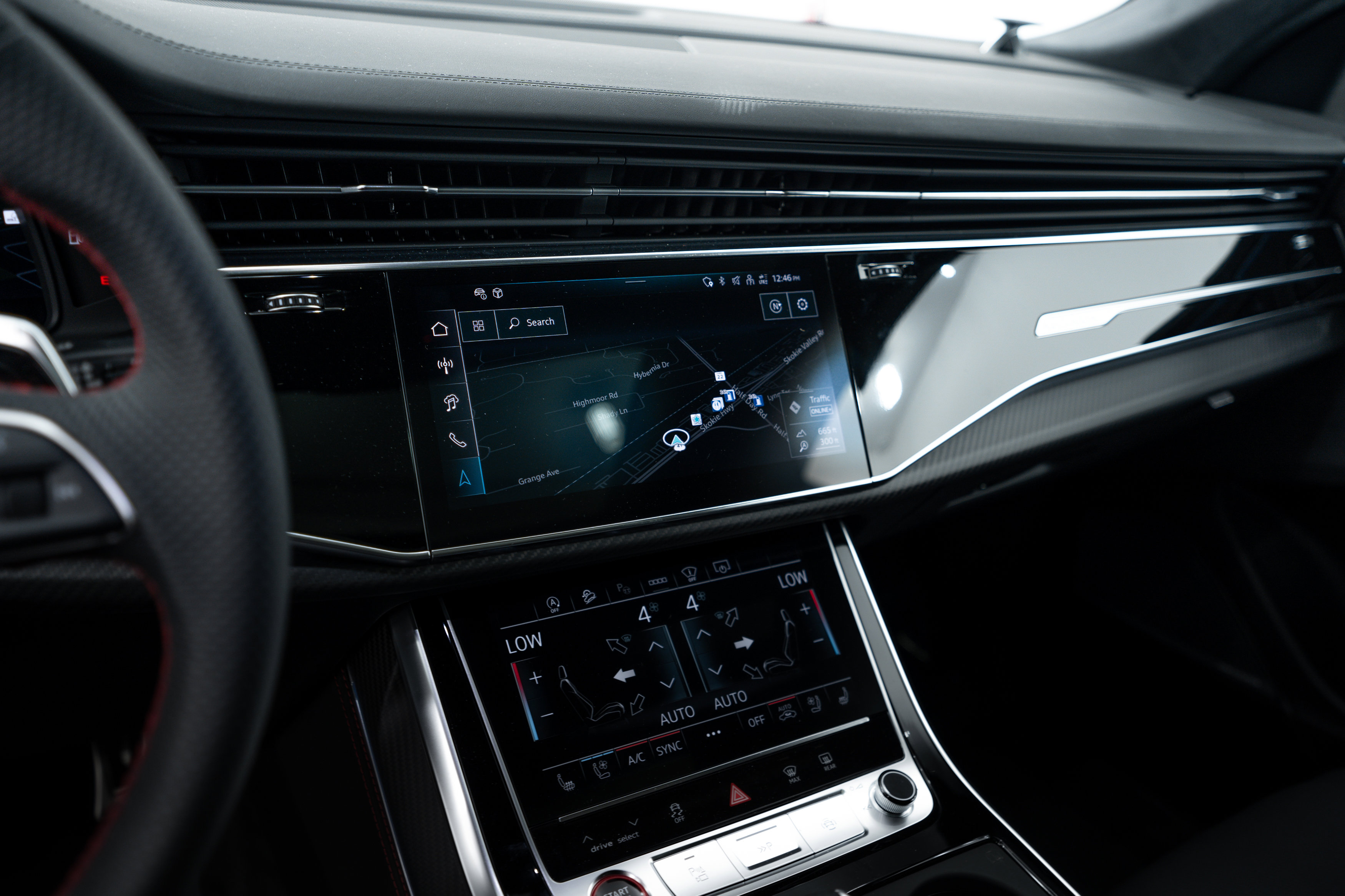 2025 Audi RS Q8 photo 11