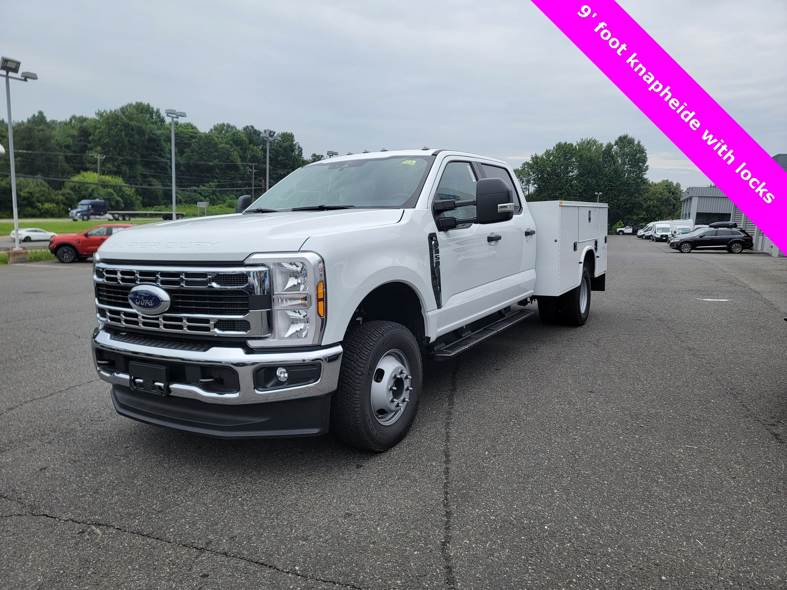 2025 Ford F-350 photo 2