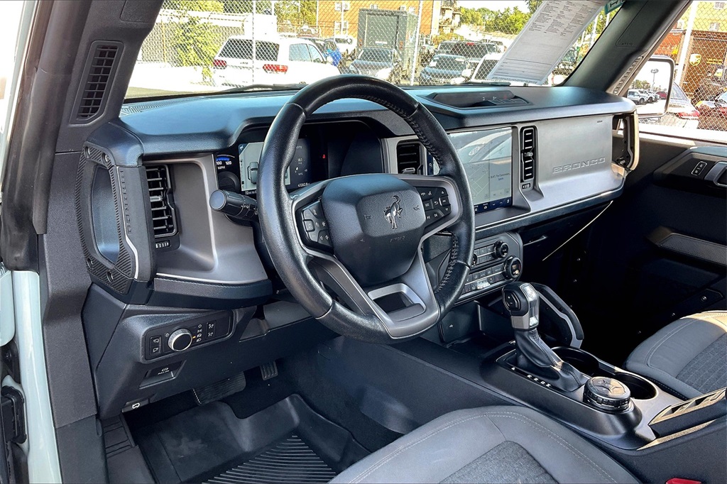2021 Ford Bronco Outer Banks photo 12