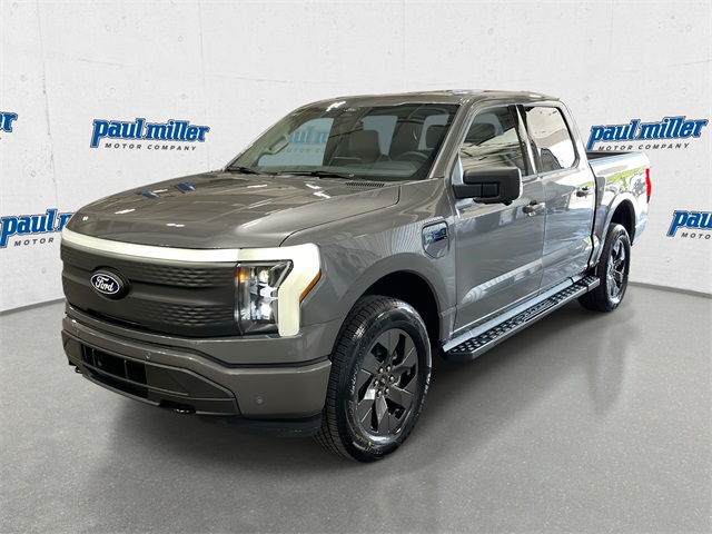 2025 Ford F-150 Lightning Flash's photo