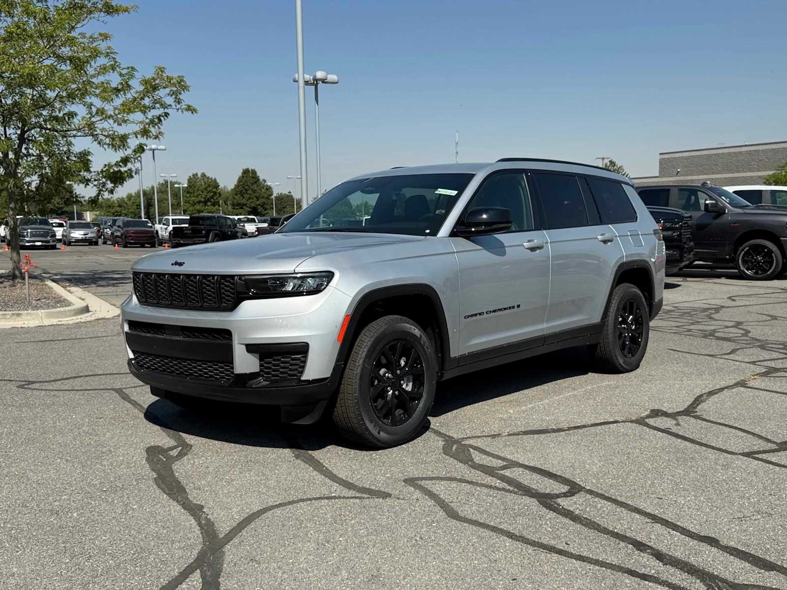 2025 Jeep Grand Cherokee L Altitude's photo