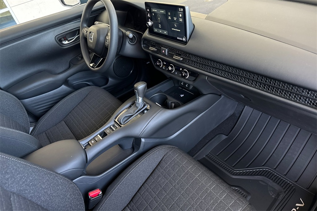 2026 Honda HR-V LX photo 15