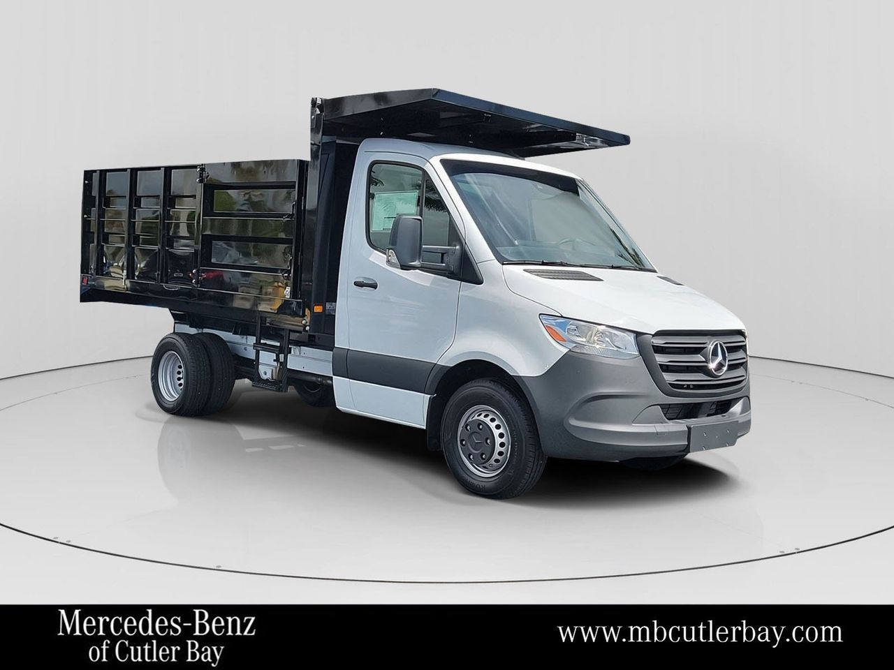 2023 Mercedes-Benz Sprinter Cab Chassis Base's photo