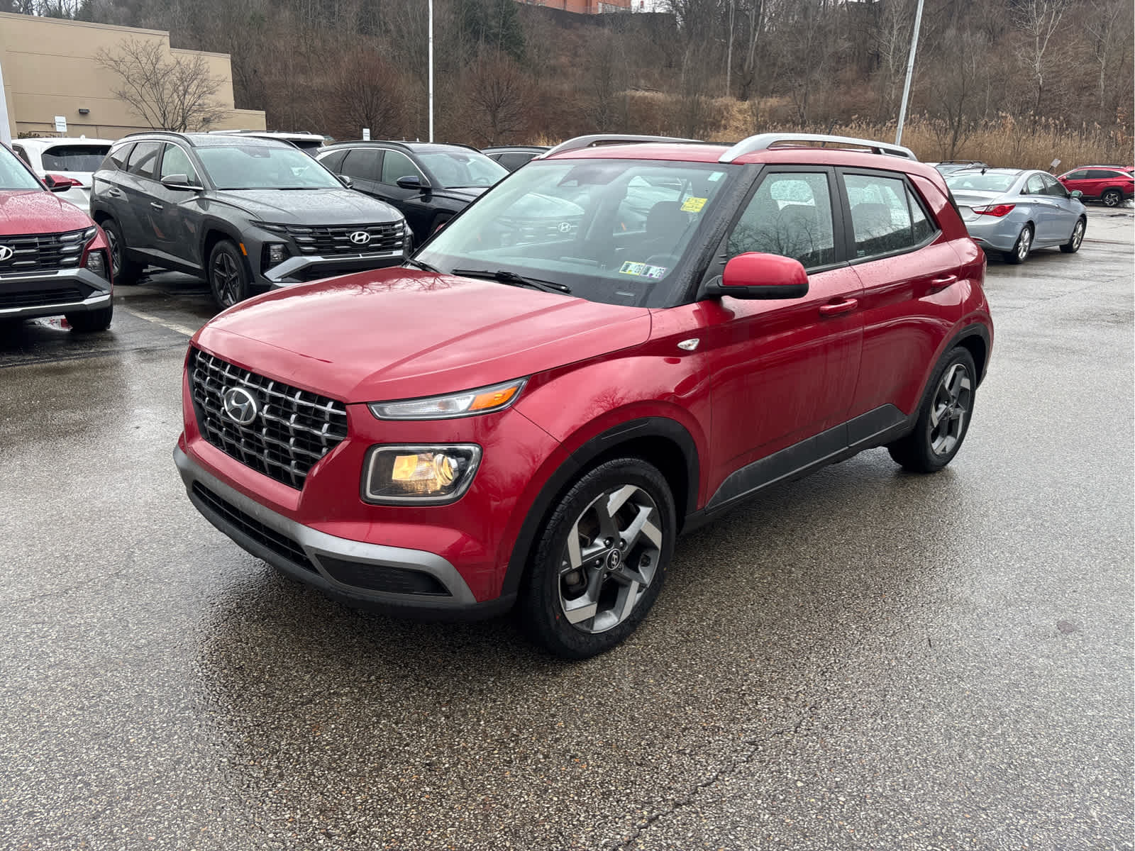 2023 Hyundai Venue SEL's photo