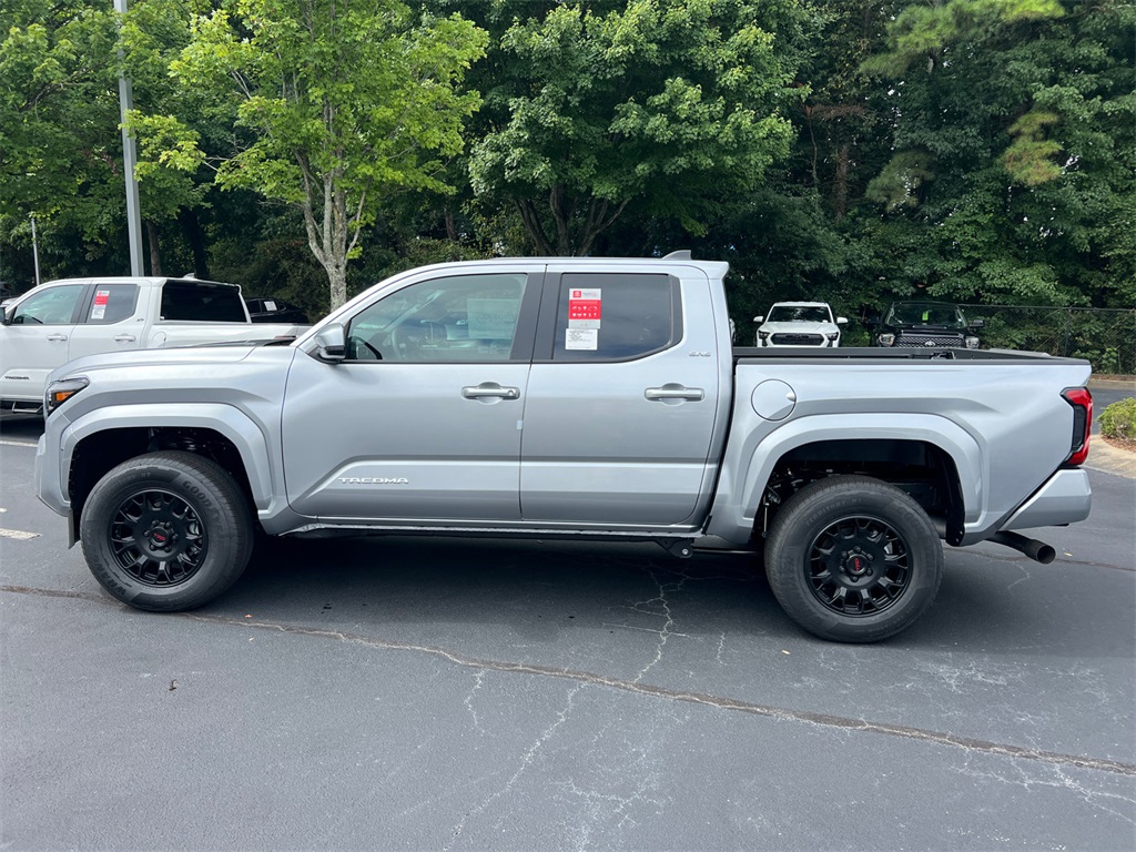 2025 Toyota Tacoma SR5 photo 6