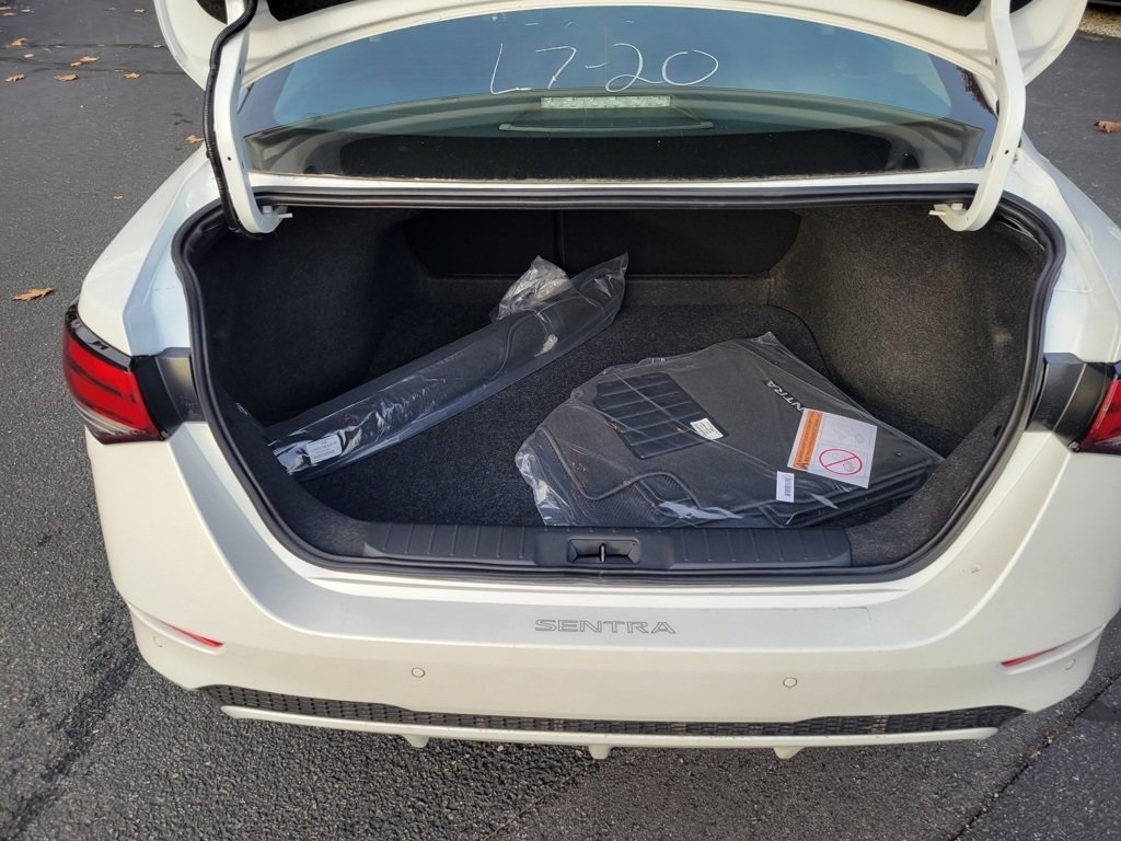 2025 Nissan Sentra SV photo 24